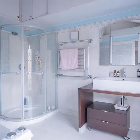 Amazing Flat 3 Bedrooms Notre Dame * Париж