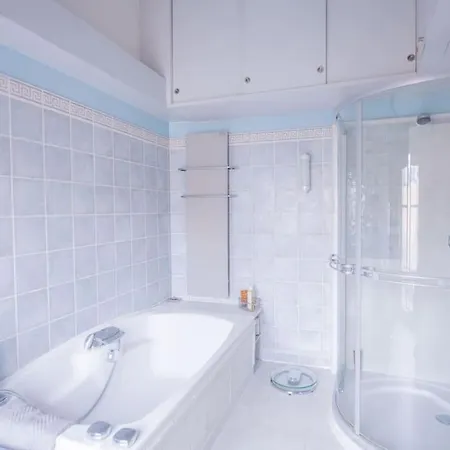 Amazing Flat 3 Bedrooms Notre Dame Apartment